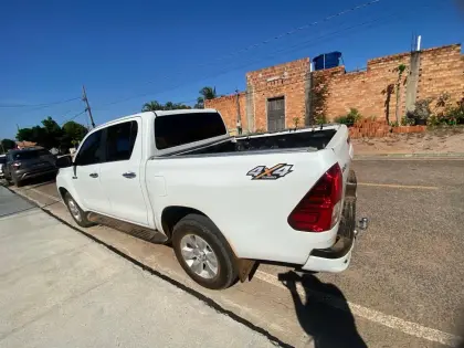 Hilux Toyota CD low m 4FD