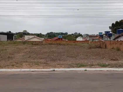 Lote à Venda em frente a antiga feira em Jauru