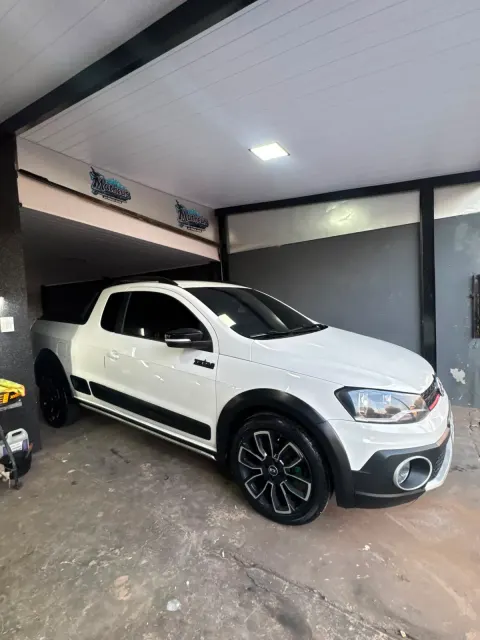 Saveiro cross